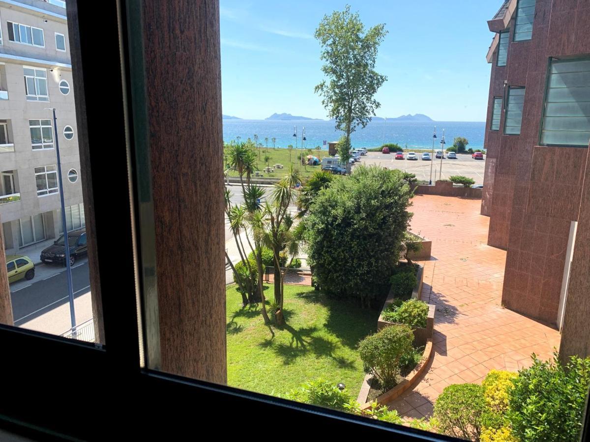 Apartamentos En Playa De Samil Primera Linea De Playa Pe Na Areia Vigo Exterior foto