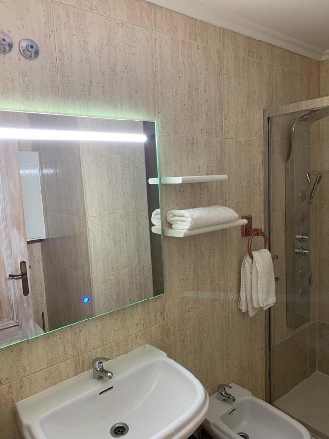 Apartamentos En Playa De Samil Primera Linea De Playa Pe Na Areia Vigo Exterior foto